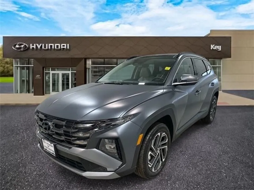 2025 Hyundai Tucson Limited photo 1