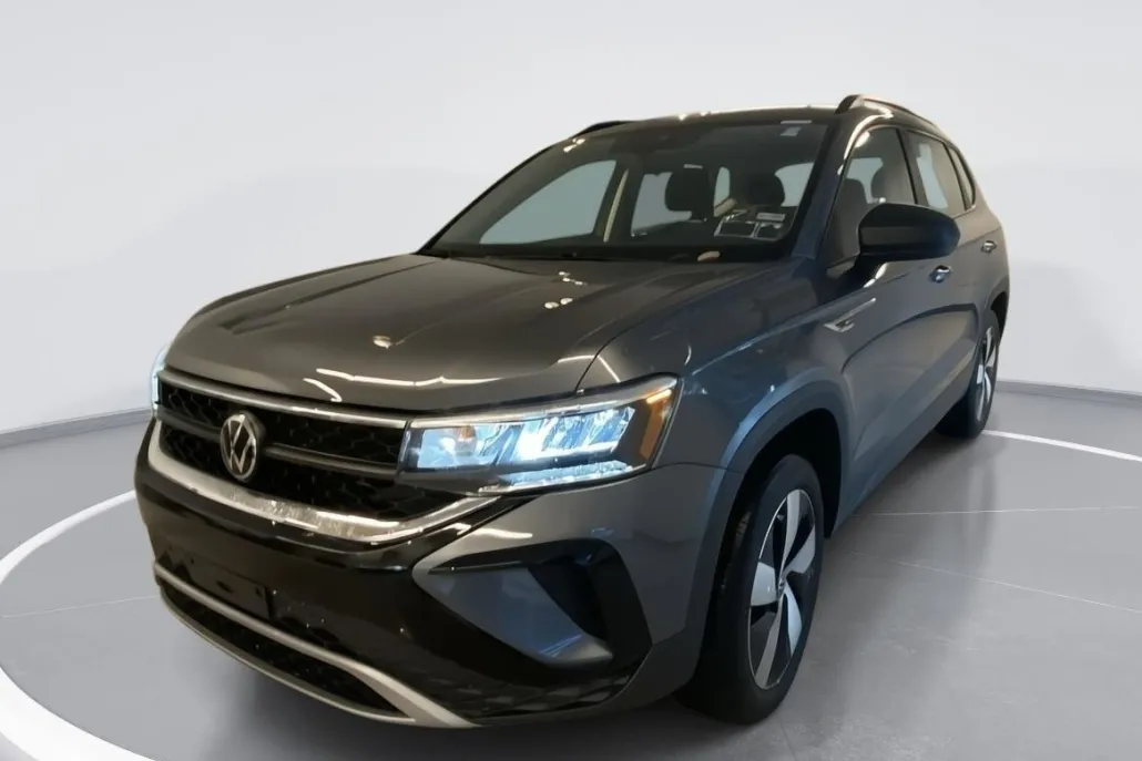 2024 Volkswagen Taos S photo 1