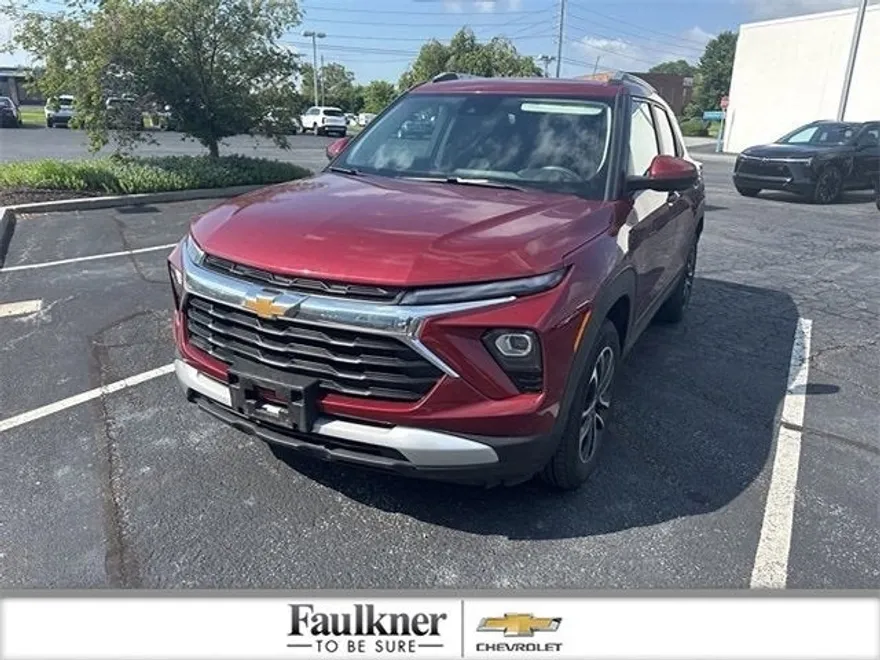 2025 Chevrolet Trailblazer LT photo 1