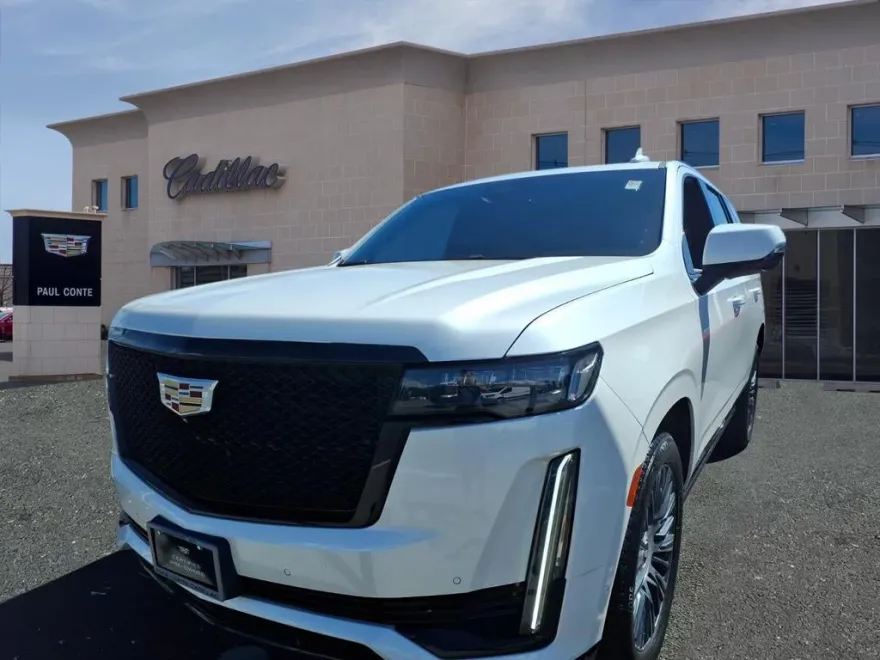 2022 Cadillac Escalade Sport photo 1