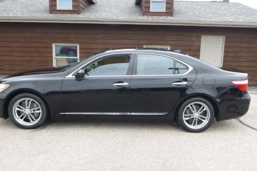 2007 Lexus LS 460 photo 1