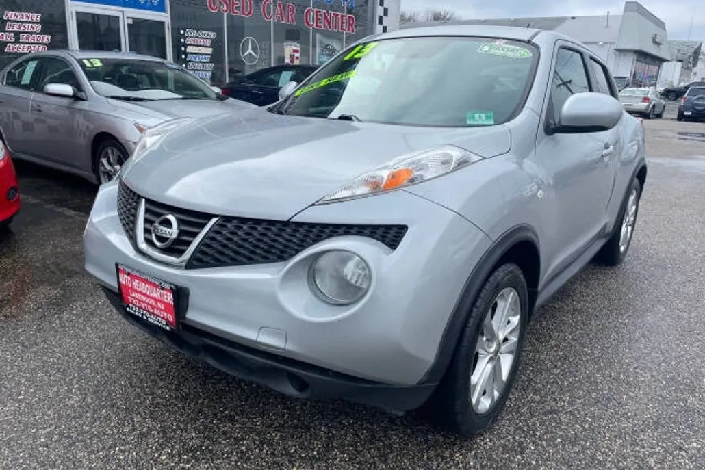 2013 Nissan Juke SV photo 1