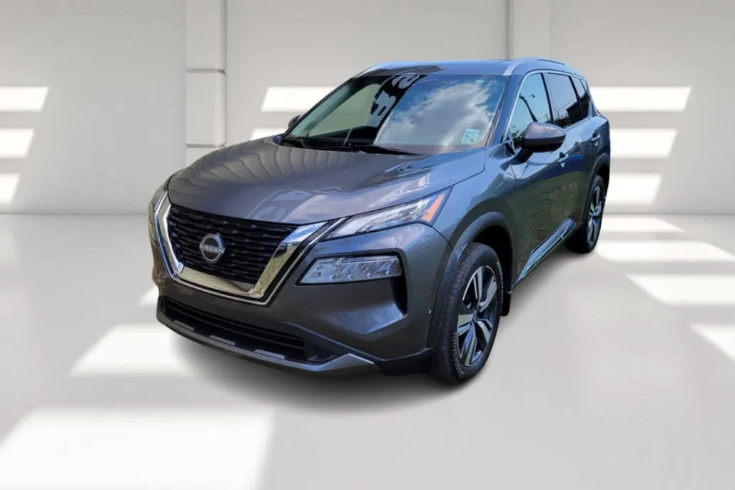 2023 Nissan Rogue SL photo 1