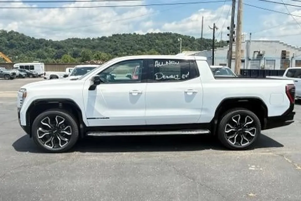 2025 Gmc Sierra EV Denali photo 1