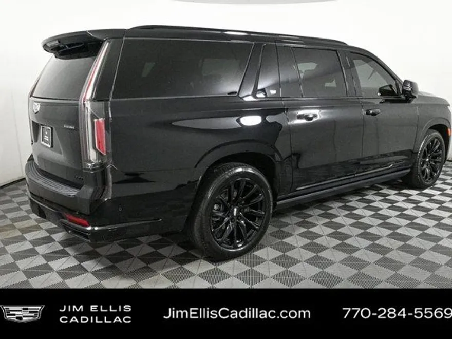 2023 Cadillac Escalade ESV Sport Platinum photo 1
