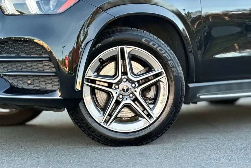 2023 Mercedes Benz GLE 450 4MATIC photo 1