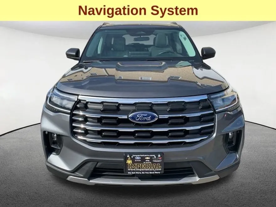 2025 Ford Explorer photo 1