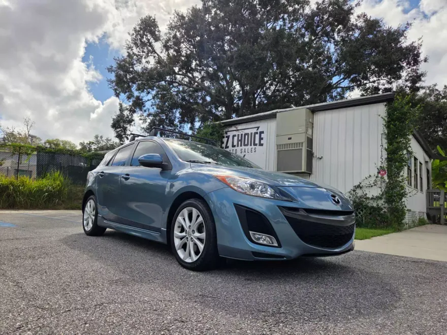 2010 Mazda Mazda3 Hatchback photo 1