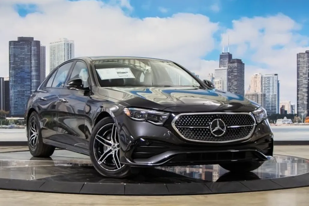 2026 Mercedes Benz E 350 4MATIC photo 1