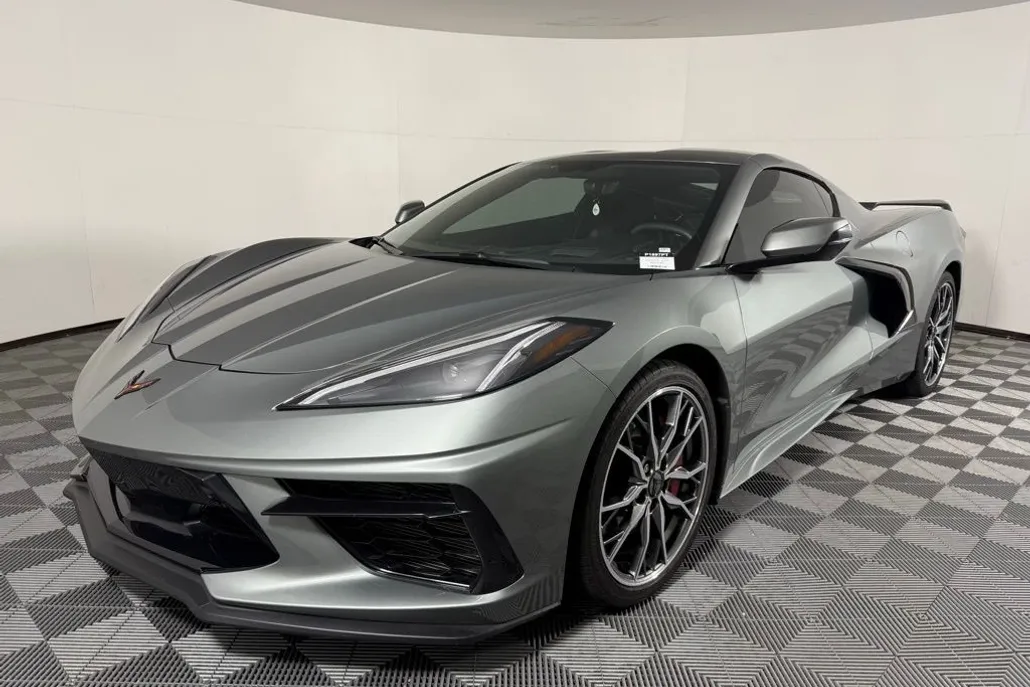 2023 Chevrolet Corvette Stingray 2LT photo 1