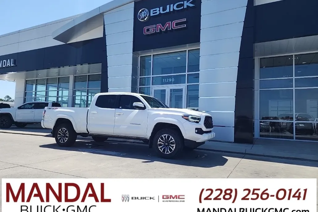 2023 Toyota Tacoma SR5 photo 1