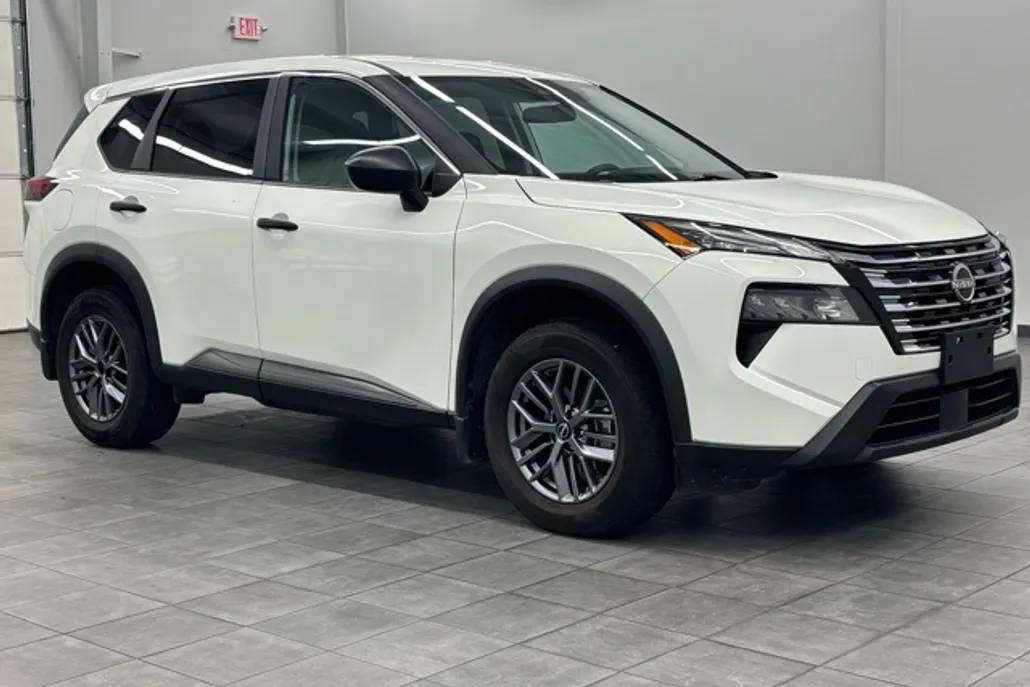 2024 Nissan Rogue S photo 1