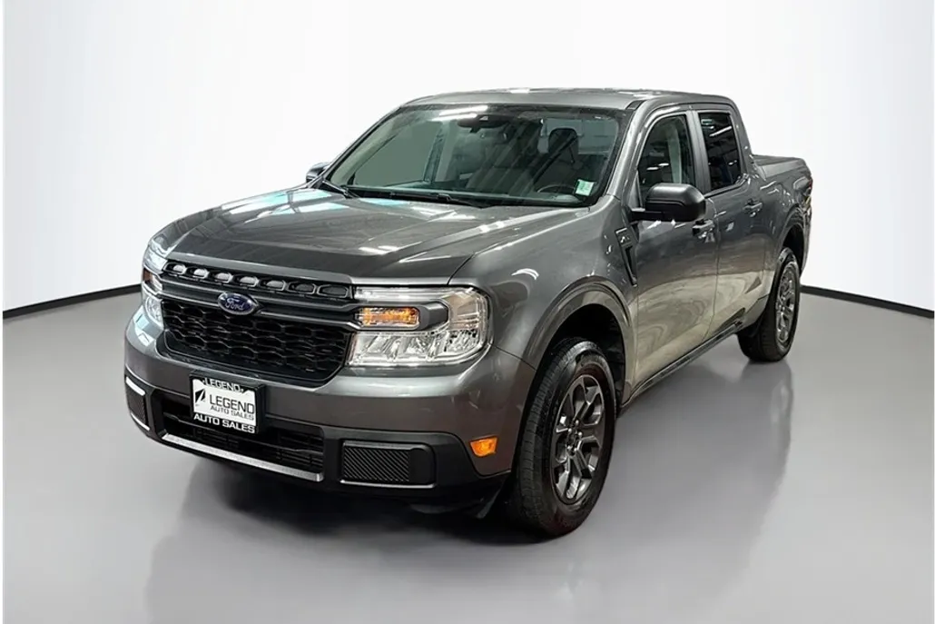 2024 Ford Maverick XLT photo 1