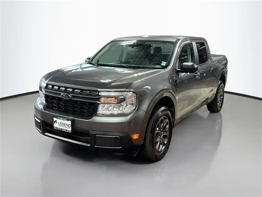 2024 Ford Maverick XLT photo 1