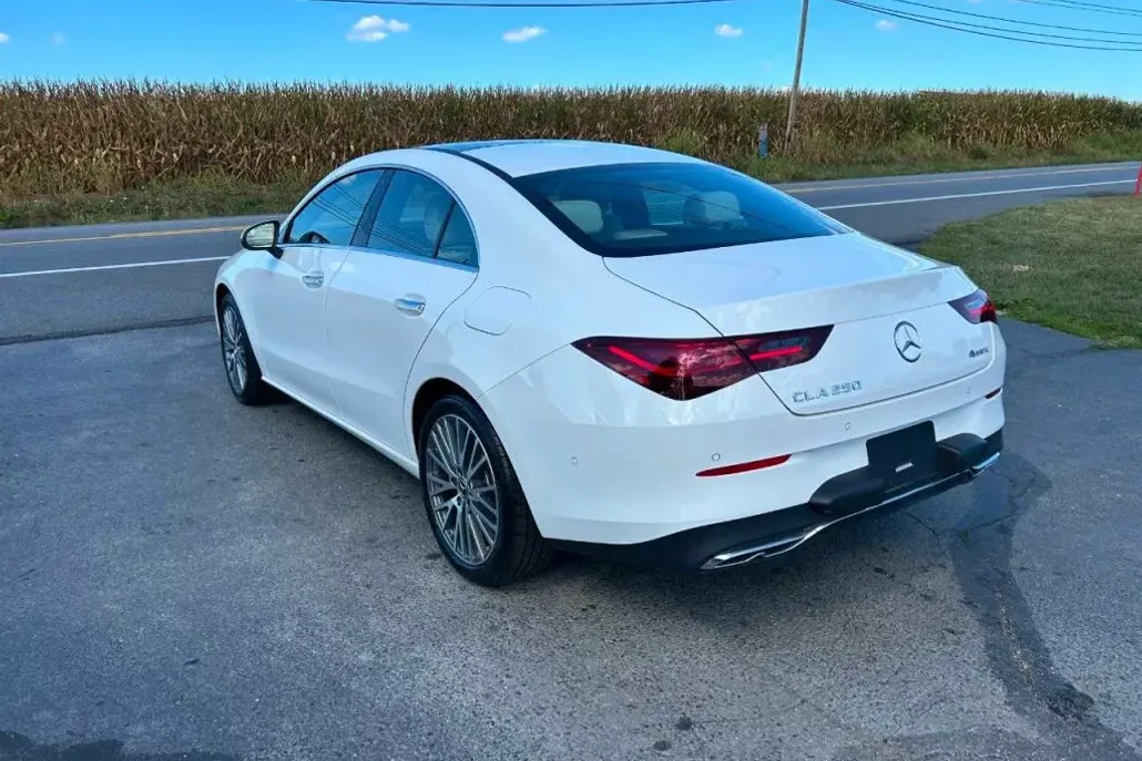 2025 Mercedes Benz CLA 250 4MATIC photo 1