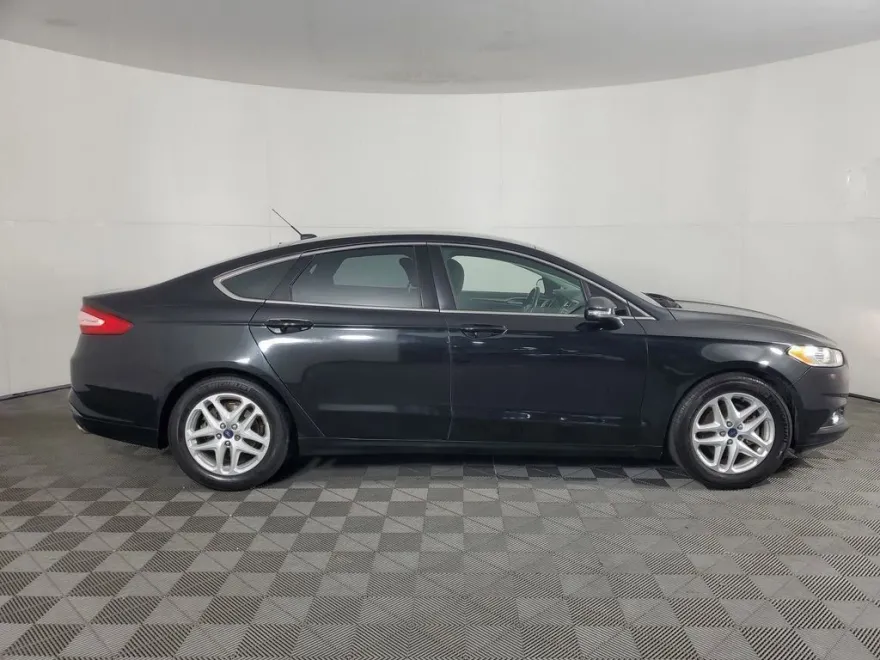 2014 Ford Fusion SE photo 1