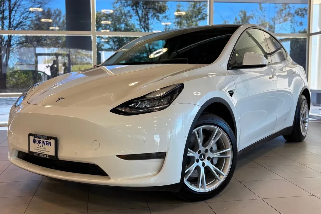 2021 Tesla Model Y Long Range photo 1
