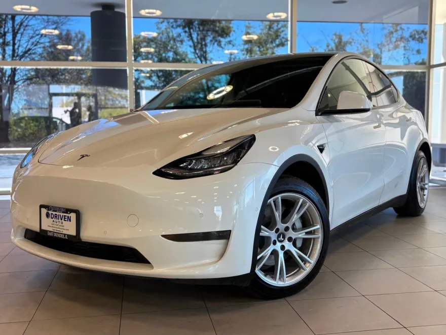 2021 Tesla Model Y Long Range photo 1