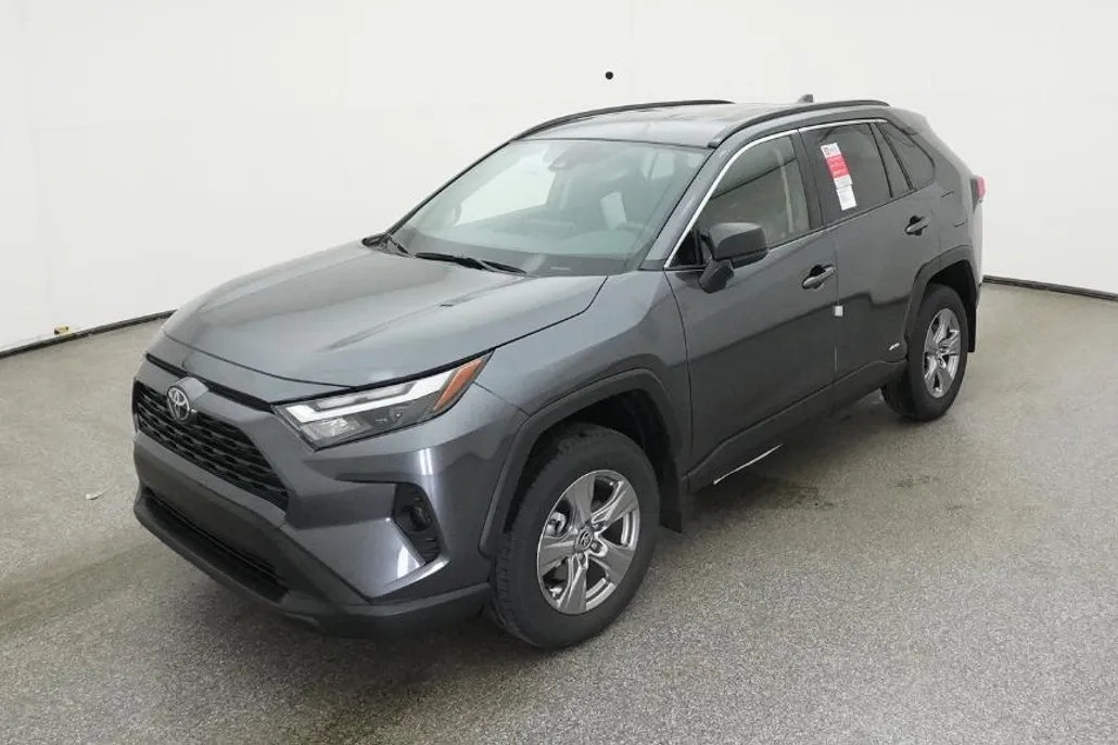 2025 Toyota RAV4 Hybrid LE photo 1