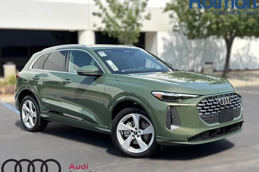 2025 Audi Q5 2.0T Premium Plus photo 1