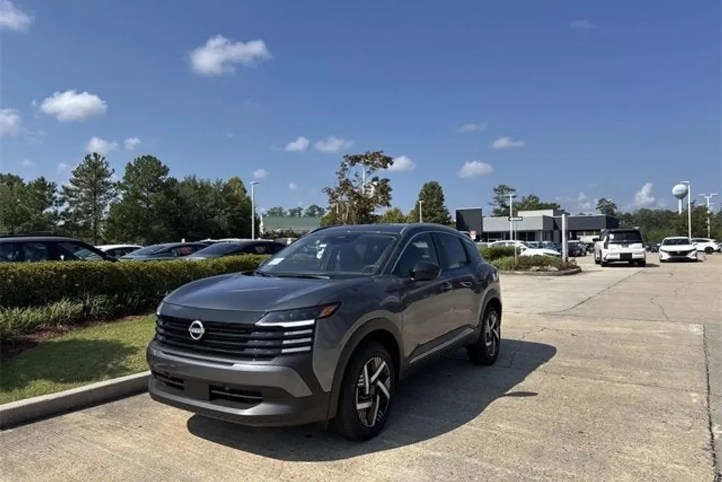 2026 Nissan Kicks SV photo 1
