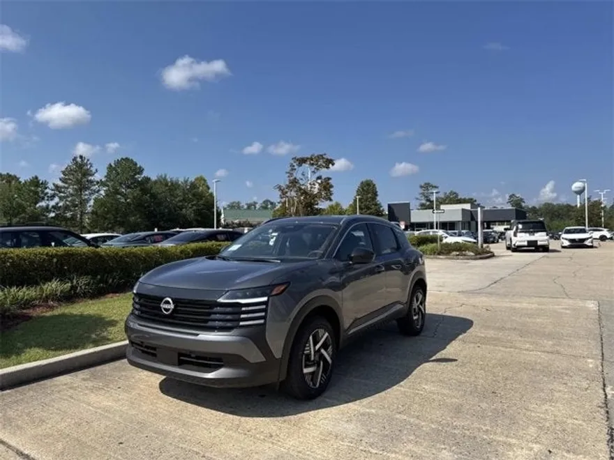 2026 Nissan Kicks SV photo 1