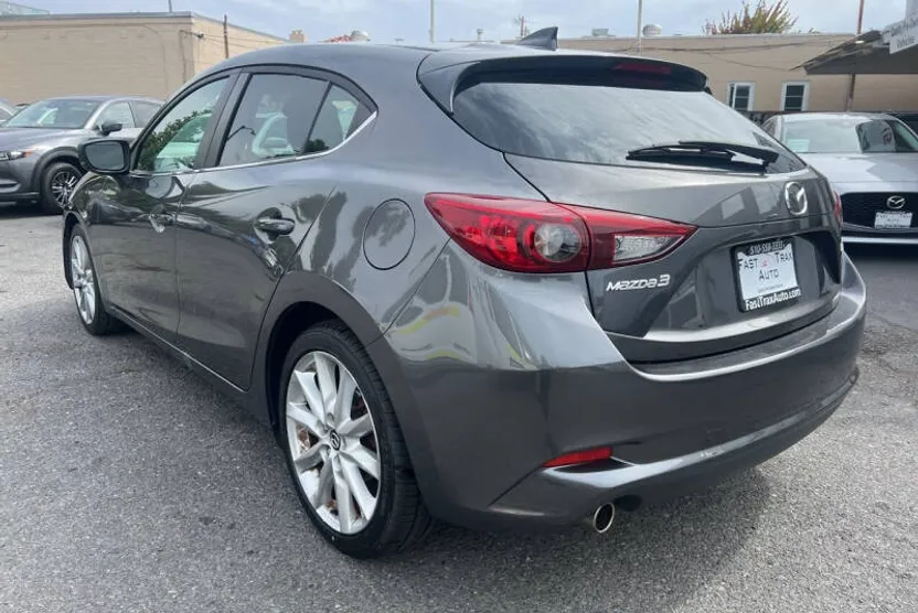 2017 Mazda Mazda3 Grand Touring photo 1