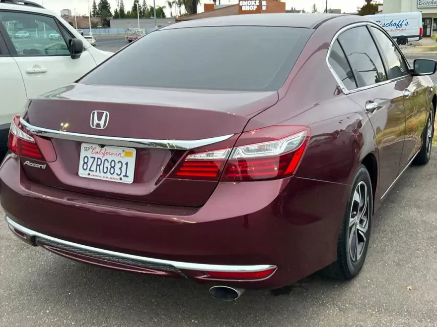 2016 Honda Accord LX photo 1
