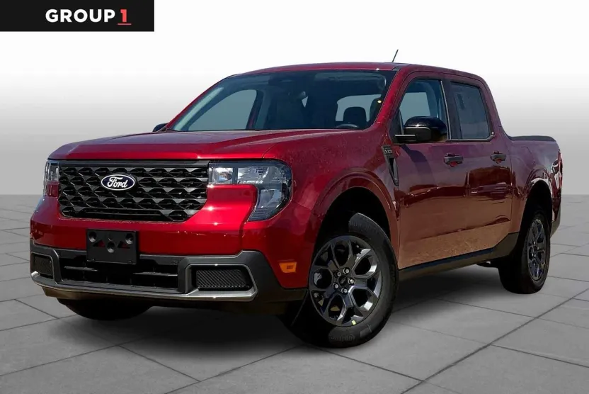 2025 Ford Maverick XLT photo 1