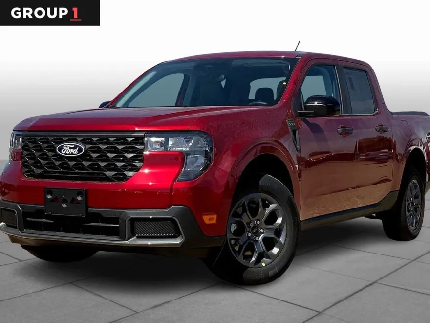 2025 Ford Maverick XLT photo 1