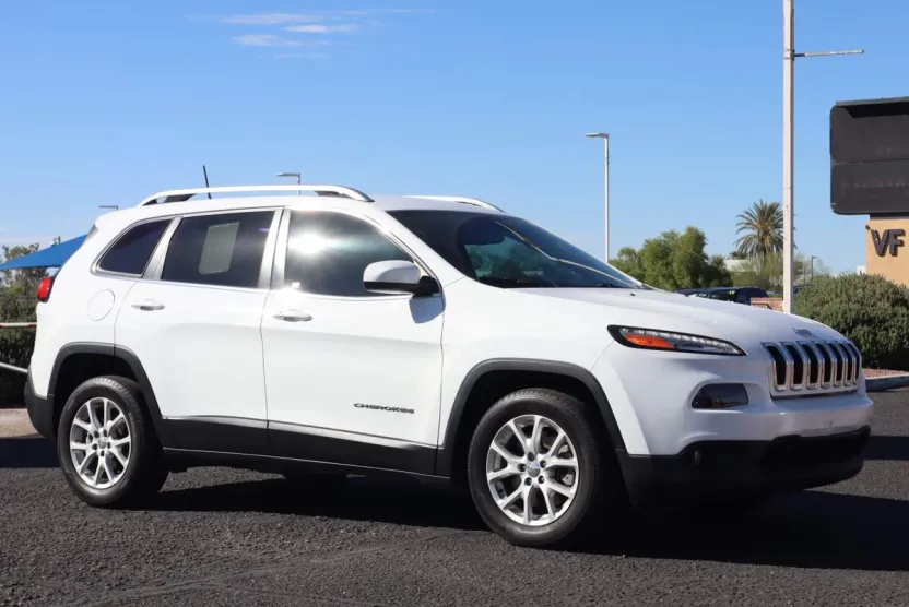 2018 Jeep Cherokee Latitude photo 1