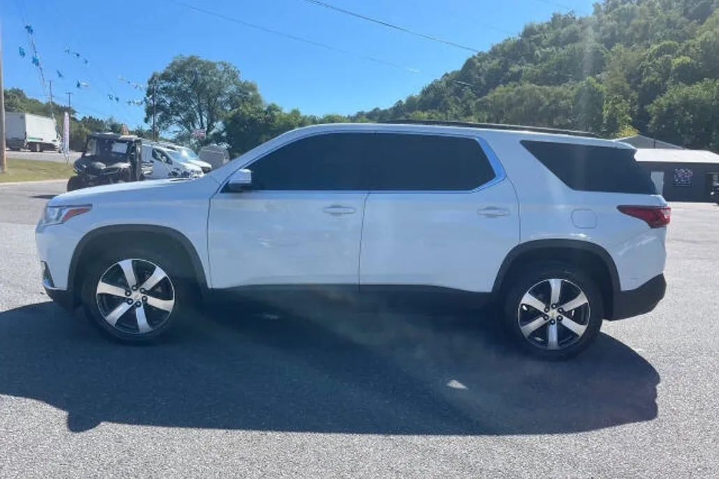 2020 Chevrolet Traverse Leather photo 1