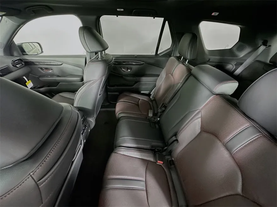 2025 Honda Pilot Black Edition photo 1