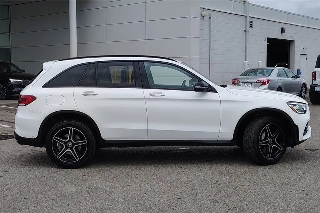 2022 Mercedes Benz GLC 300 4MATIC photo 1