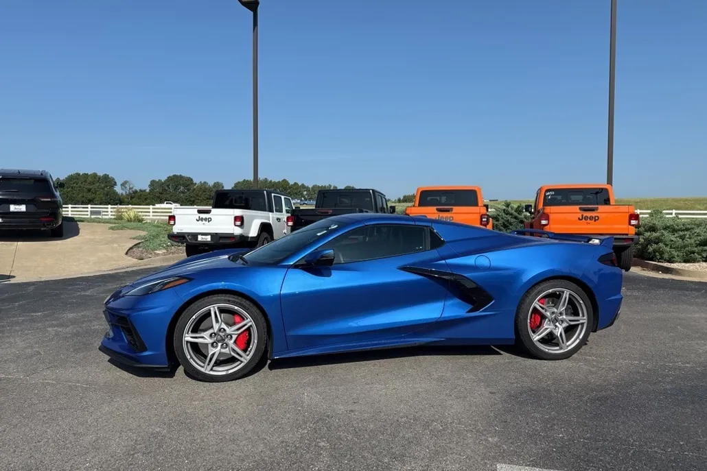 2021 Chevrolet Corvette Stingray 3LT photo 1