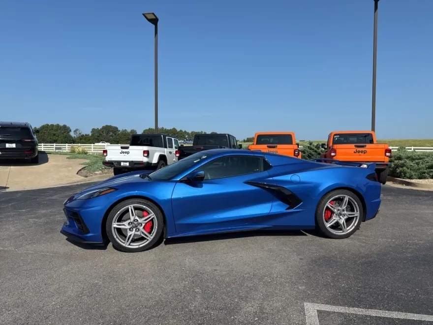 2021 Chevrolet Corvette Stingray 3LT photo 1