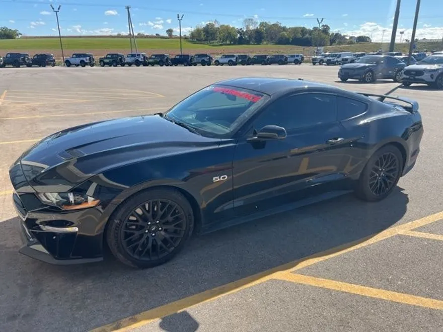 2019 Ford Mustang GT Premium photo 1
