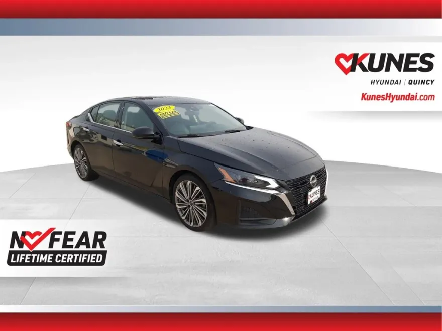 2023 Nissan Altima 2.5 SL photo 1