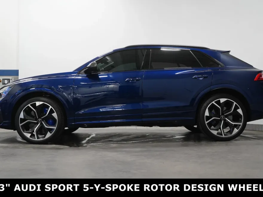 2021 Audi RS Q8 photo 1