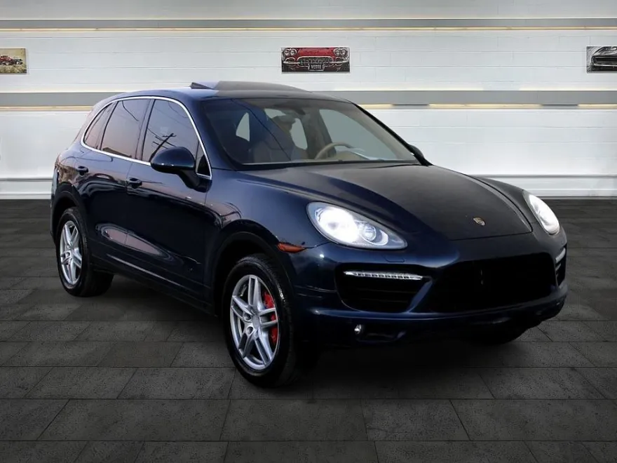 2011 Porsche Cayenne Turbo photo 1