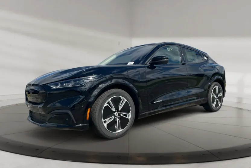 2023 Ford Mustang Mach-E Premium photo 1