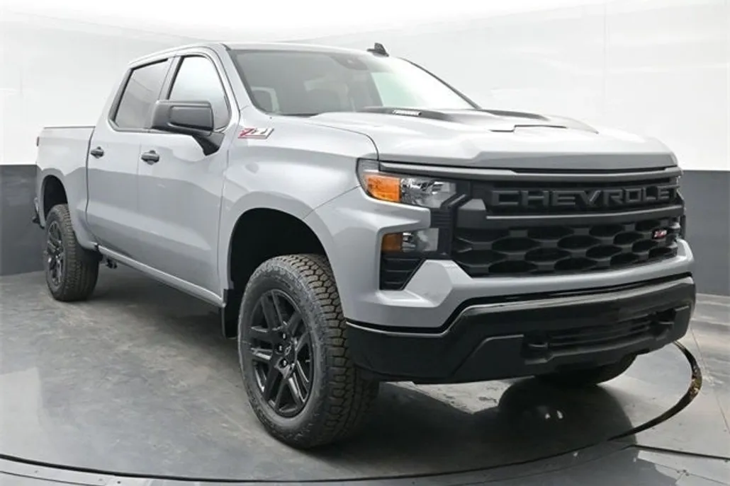 2025 Chevrolet Silverado 1500 Custom Trail Boss photo 1