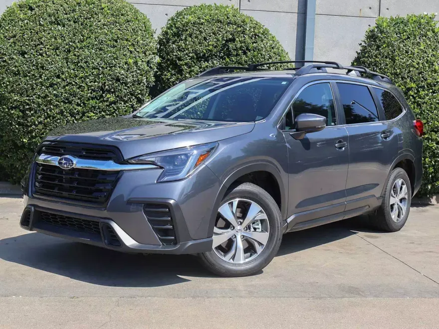 2025 Subaru Ascent Premium photo 1