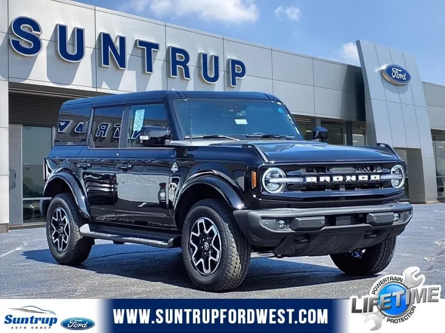 2025 Ford Bronco Outer Banks photo 1
