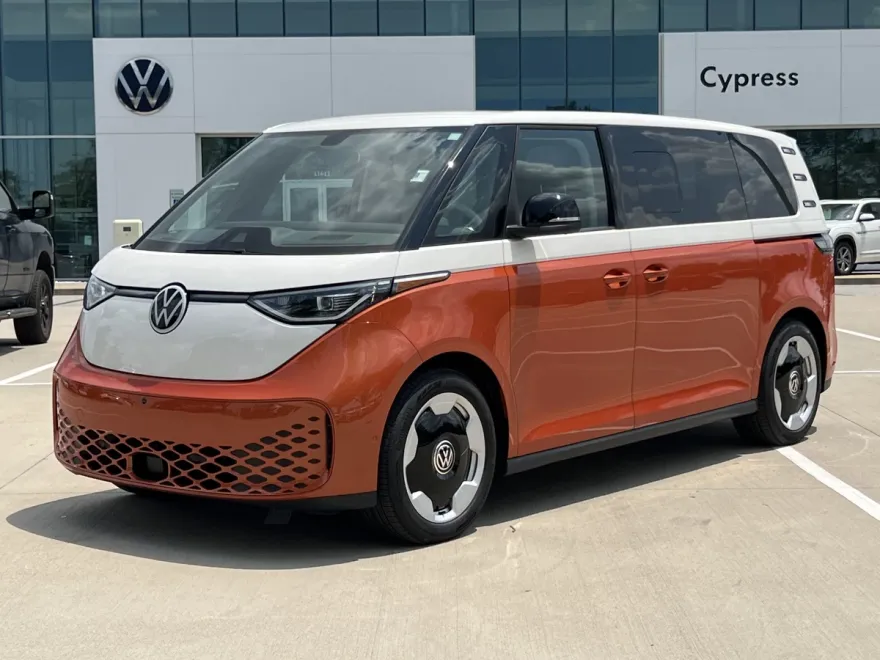 2025 Volkswagen ID. Buzz Pro S photo 1