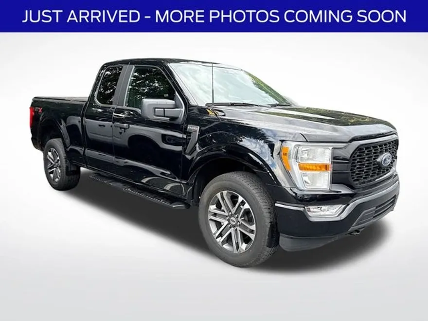 2022 Ford F-150 XL photo 1