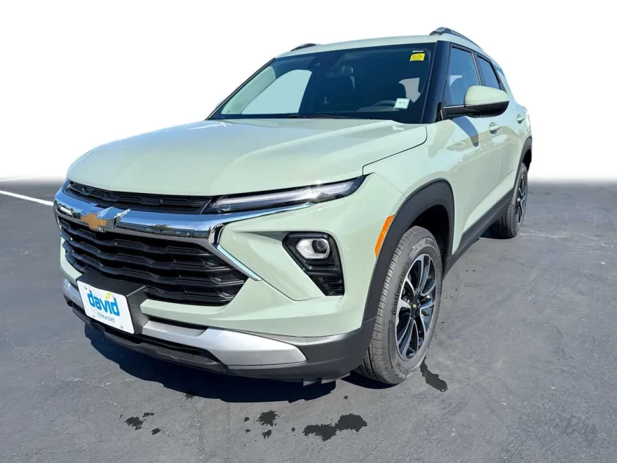 2026 Chevrolet Trailblazer LT photo 1