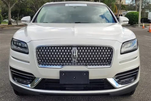 2019 Lincoln Nautilus Reserve photo 3