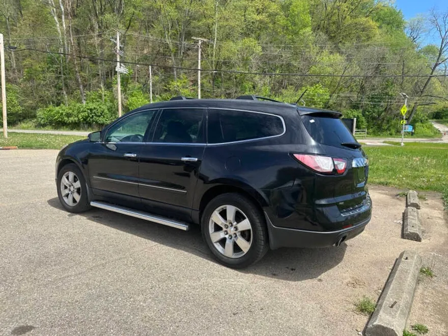 2015 Chevrolet Traverse LTZ photo 1