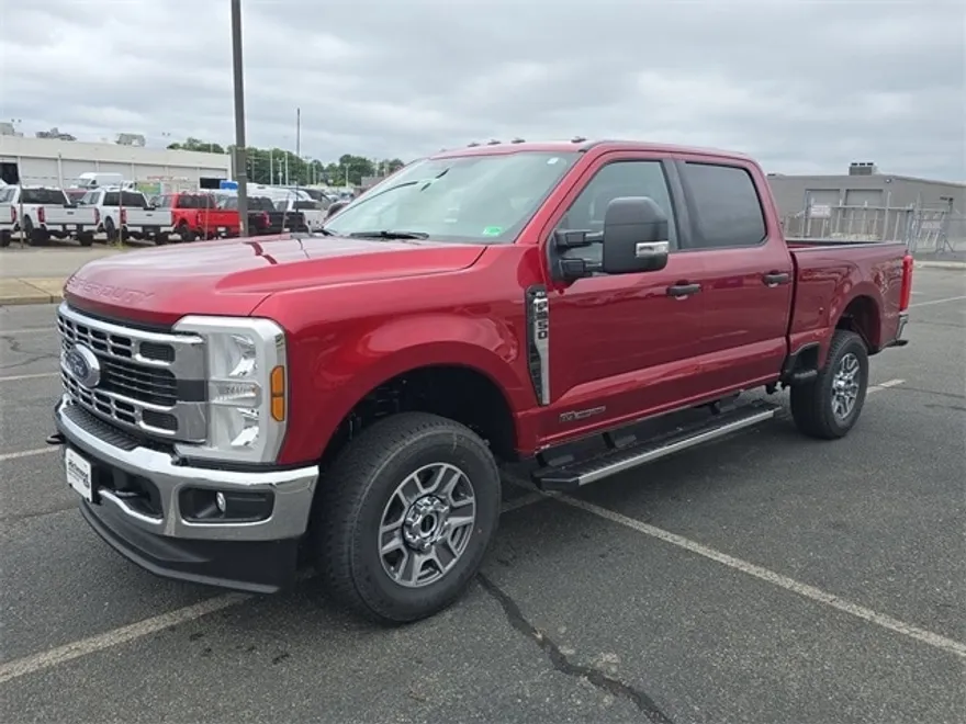 2025 Ford F-250 XLT photo 1